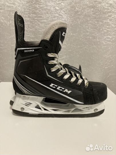 Коньки CCM Super Tacks 9088 размер 5,5