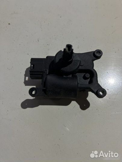 Моторчик заслонки отопителя Skoda Octavia A7