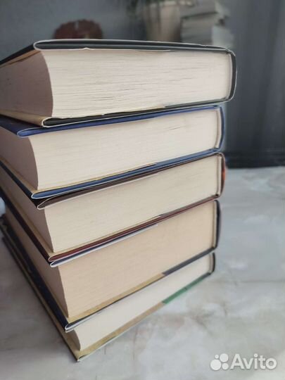 Серия книг Криса Колфера 