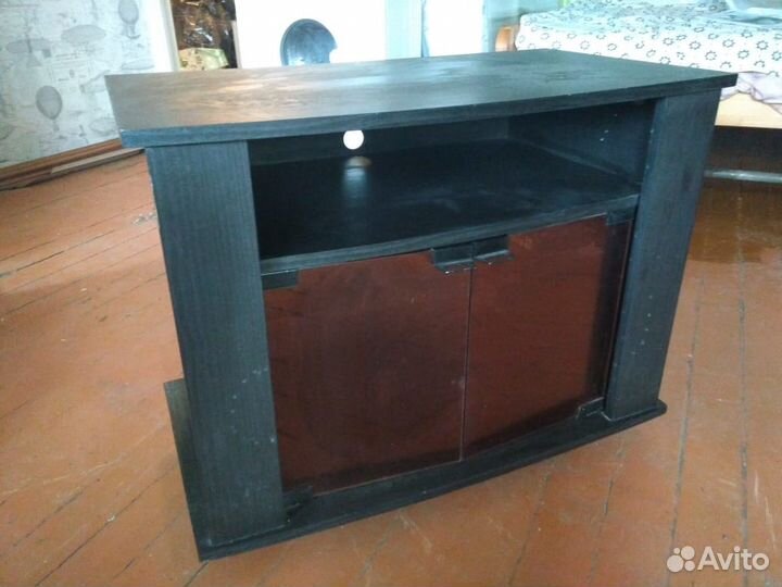 Черная тумбочка Panasonic