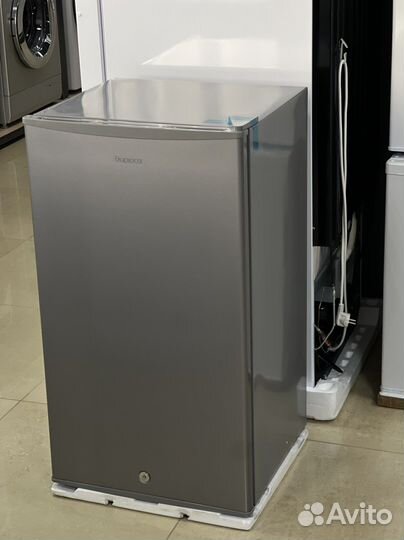 Холодильник компактный Биюрса М90 серебристый