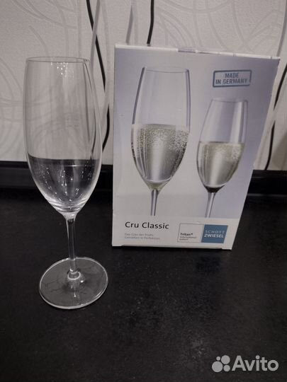 Бокалы для шампанского, стаканы