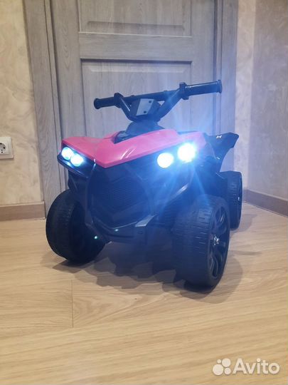 Детский квадроцикл на аккумуляторе