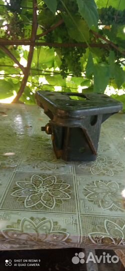 Крепление рычага подвески ниссан серена С24