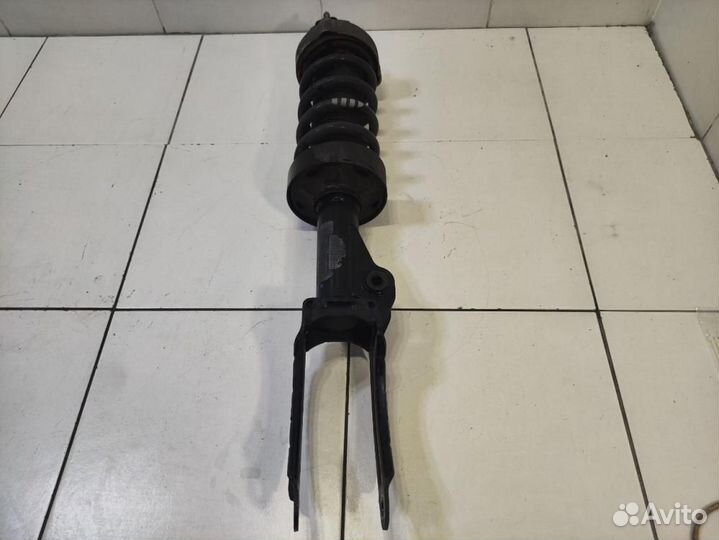 Амортизатор передний правый Porsche Cayenne 958