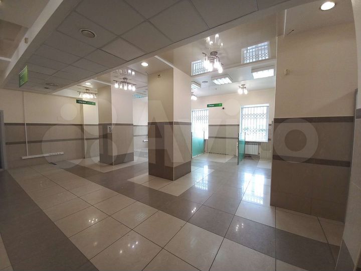 Красная линия, 1й этаж, отдельный вход