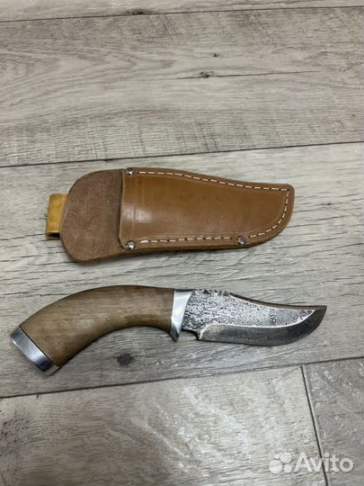 Нож туристический