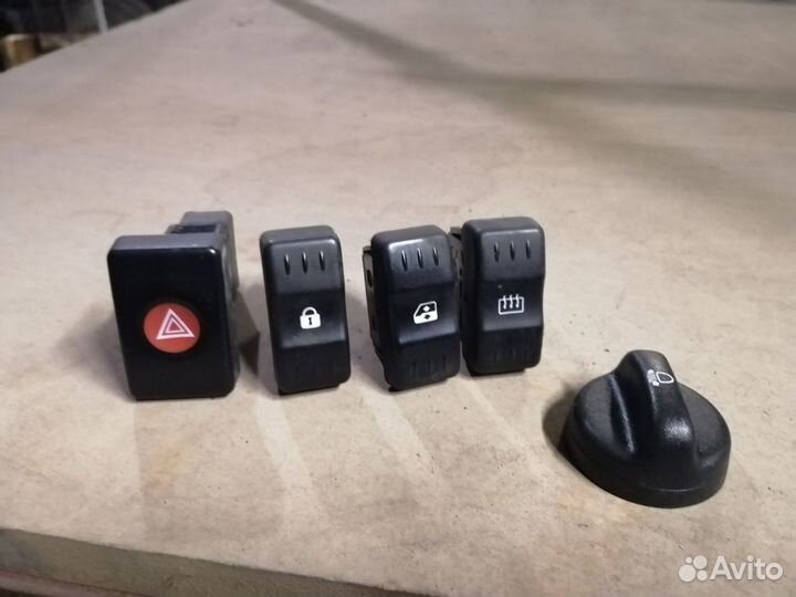 Кнопки салона Рено Логан