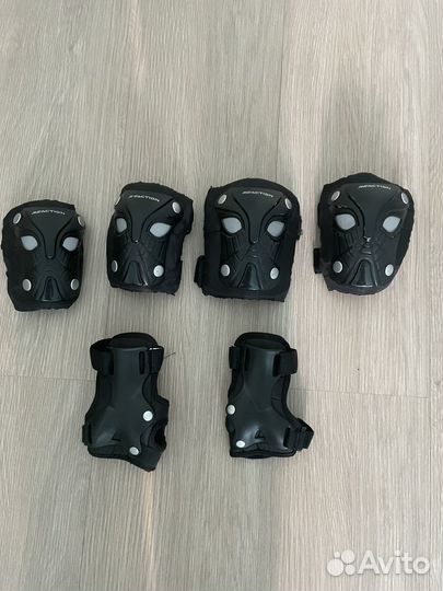 Защита для роликов Reaction (размер М)