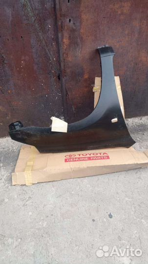 Крыло переднее правое toyota RAV4