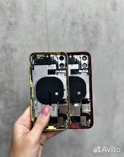 Корпус iPhone 11 красный / желтыйОригинал