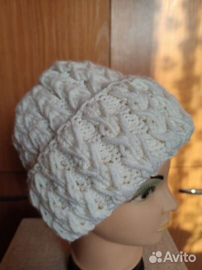 Шапка женская вязаная ручная работа