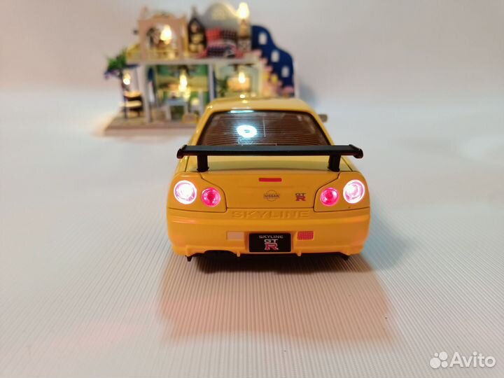 Модель автомобиля Nissan GTR R34 Skyline