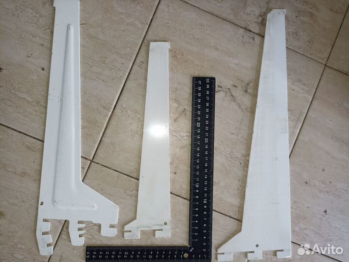 Крепление для полок стеллажа