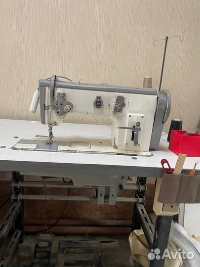 Промышленная швейная машинка