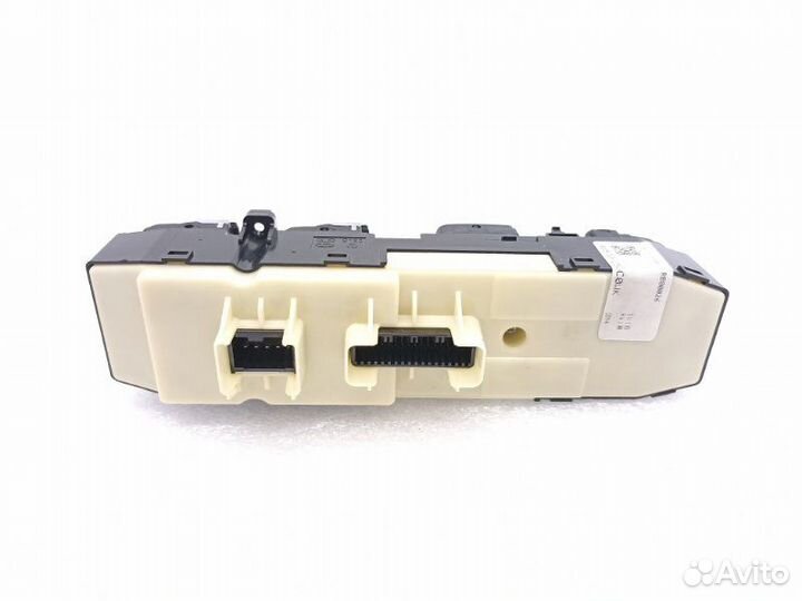 Блок управления стеклоподъемниками передний левый