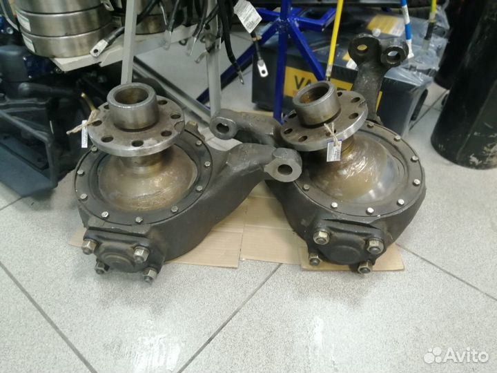 Кулак поворотный левый 5557-2304011