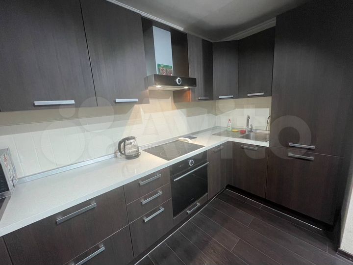3-к. квартира, 80 м², 3/9 эт.