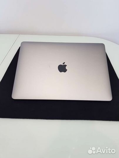 Ноутбук Apple macbook pro 13 2017 (2018) 8/256