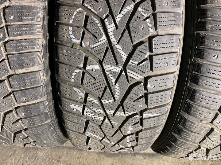 Gislaved NordFrost 100 215/55 R17 98T