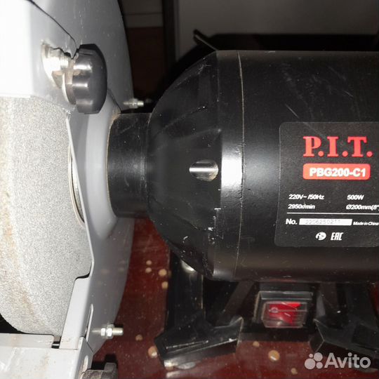 Точило наждак P. I.T PBG200-C1 500W