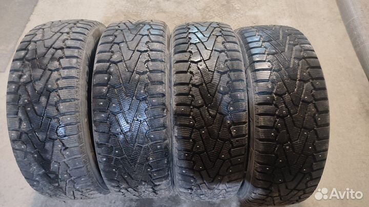 Pirelli Winter Ice Zero 215/55 R17 98T