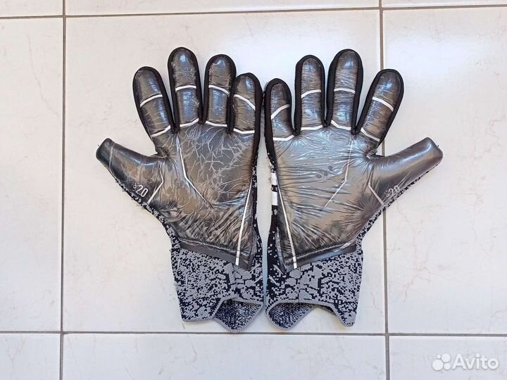Вратарские перчатки Adidas Predator Pro р. 7,9,10