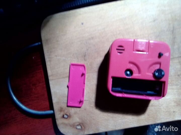 Будильник-Часы настольные (не рабочие) Бесплатно