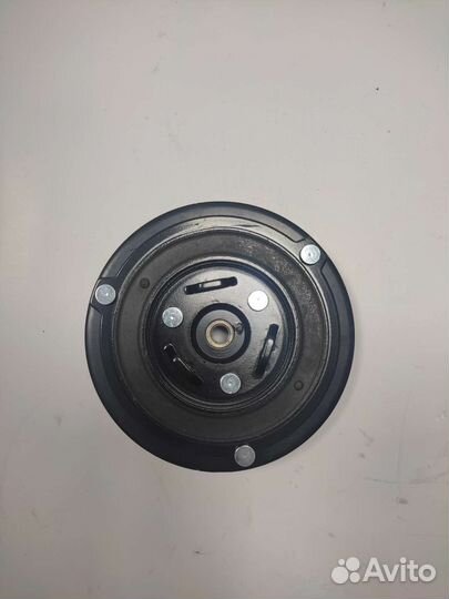 Прижимая пластина компрессора кондиционера GM