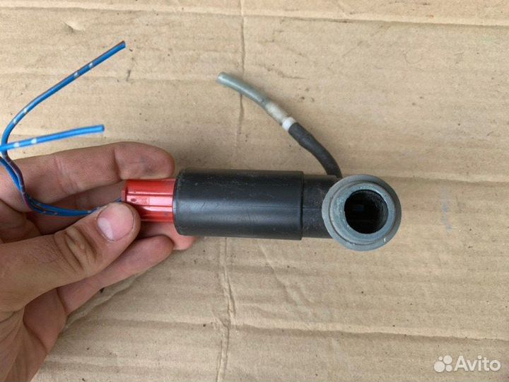 Насос омывателя задний Toyota Corolla E120 1.4