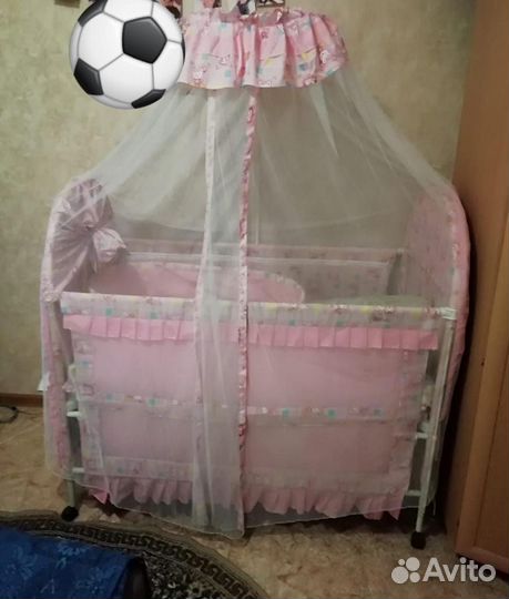 Детская кроватка для малыша