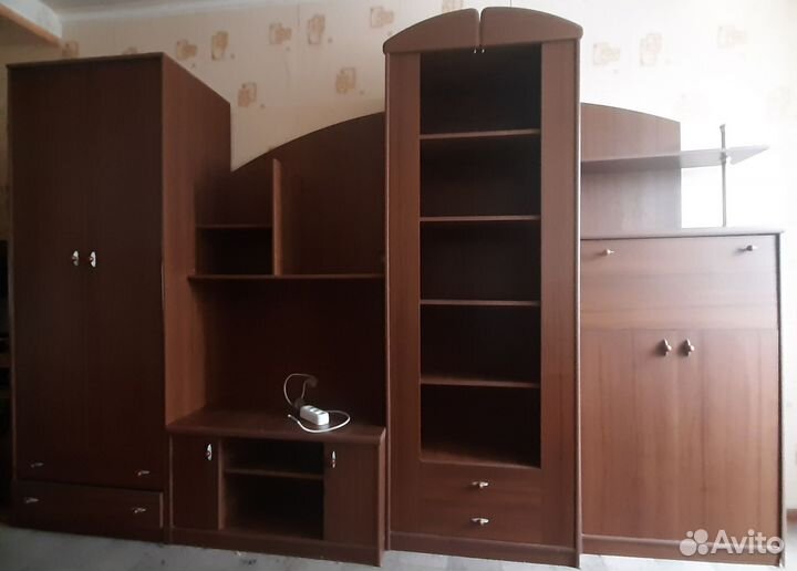 Стенка в гостиную бу