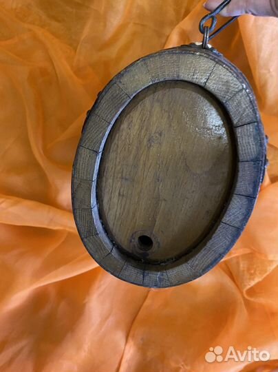 Старинный винный бочонок