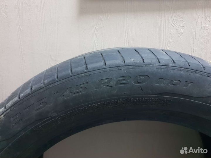 Pirelli P Zero 275/45 R20 и 305/40 R20