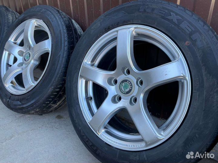 Диски литые r15 5x112 Шкода с резиной летней