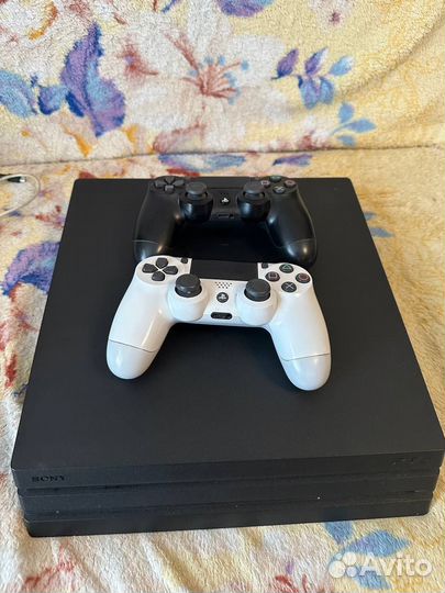 Sony playstation 4 PS4 pro 1tb с играми