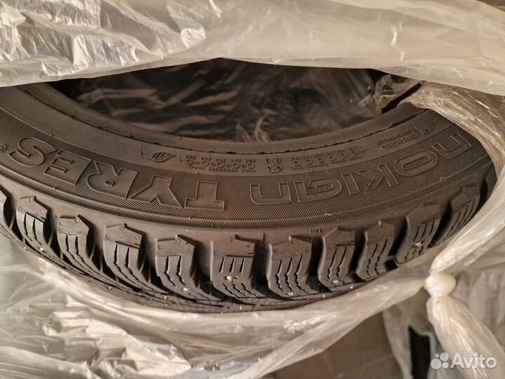 Nokian Tyres Hakkapeliitta 9 SUV 295/40 R21 111