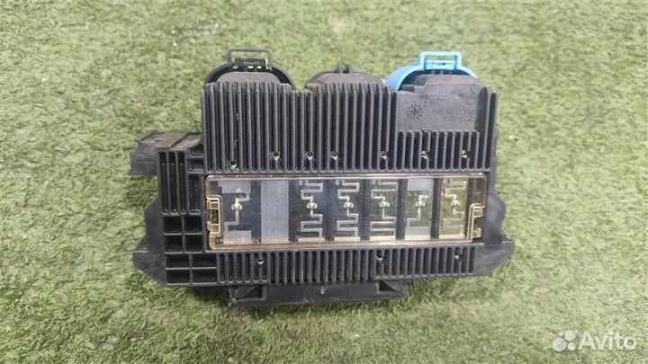 Предохранитель на акб Peugeot Expert 2010