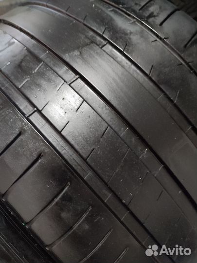 Michelin Pilot Super Sport 325/30 R21