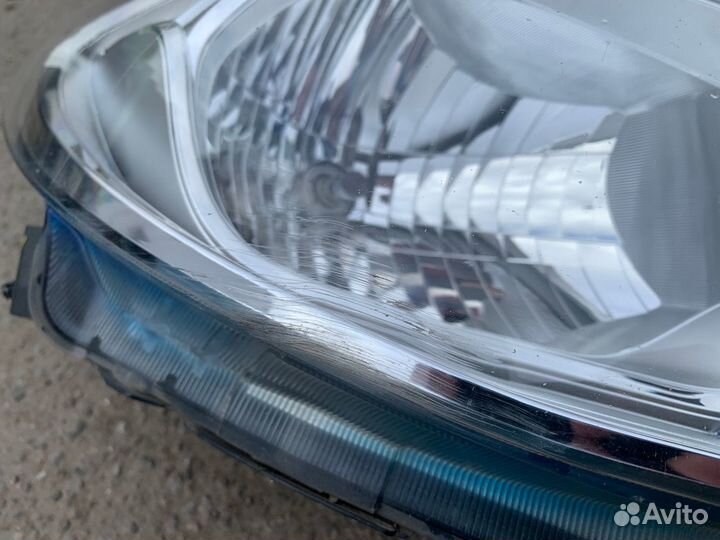 Фара передняя правая (з/ч - стекло) SX4, SX-4