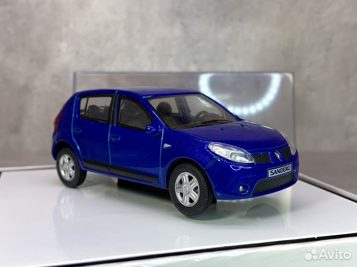 Коллекционная модель Renault Sandero 1:43