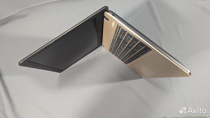Ноутбук Asus для простых задач
