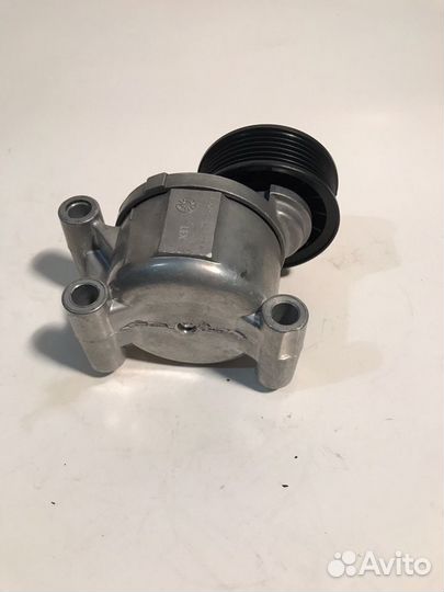 Натяжитель ремня грм