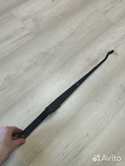 Поводок дворника правый Mitsubishi RVR Z N11W