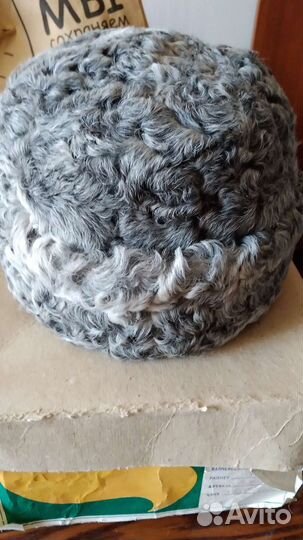 Серая каракулевая мужская шапка 