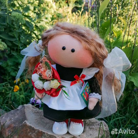 Кукла - школьница, выпускница ручной работы