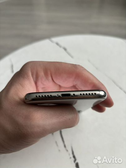 iPhone X, 64 ГБ