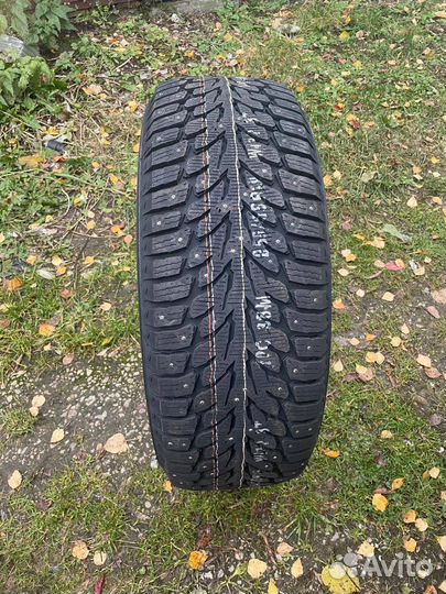 Kumho WinterCraft Ice Wi32 255/55 R19 111