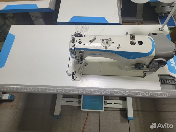 Автоматическая швейная машина Jack A2S Б/У