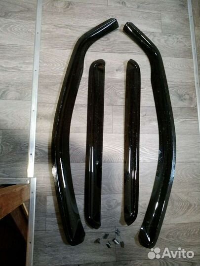 Дифлекторы окон лада ларгус